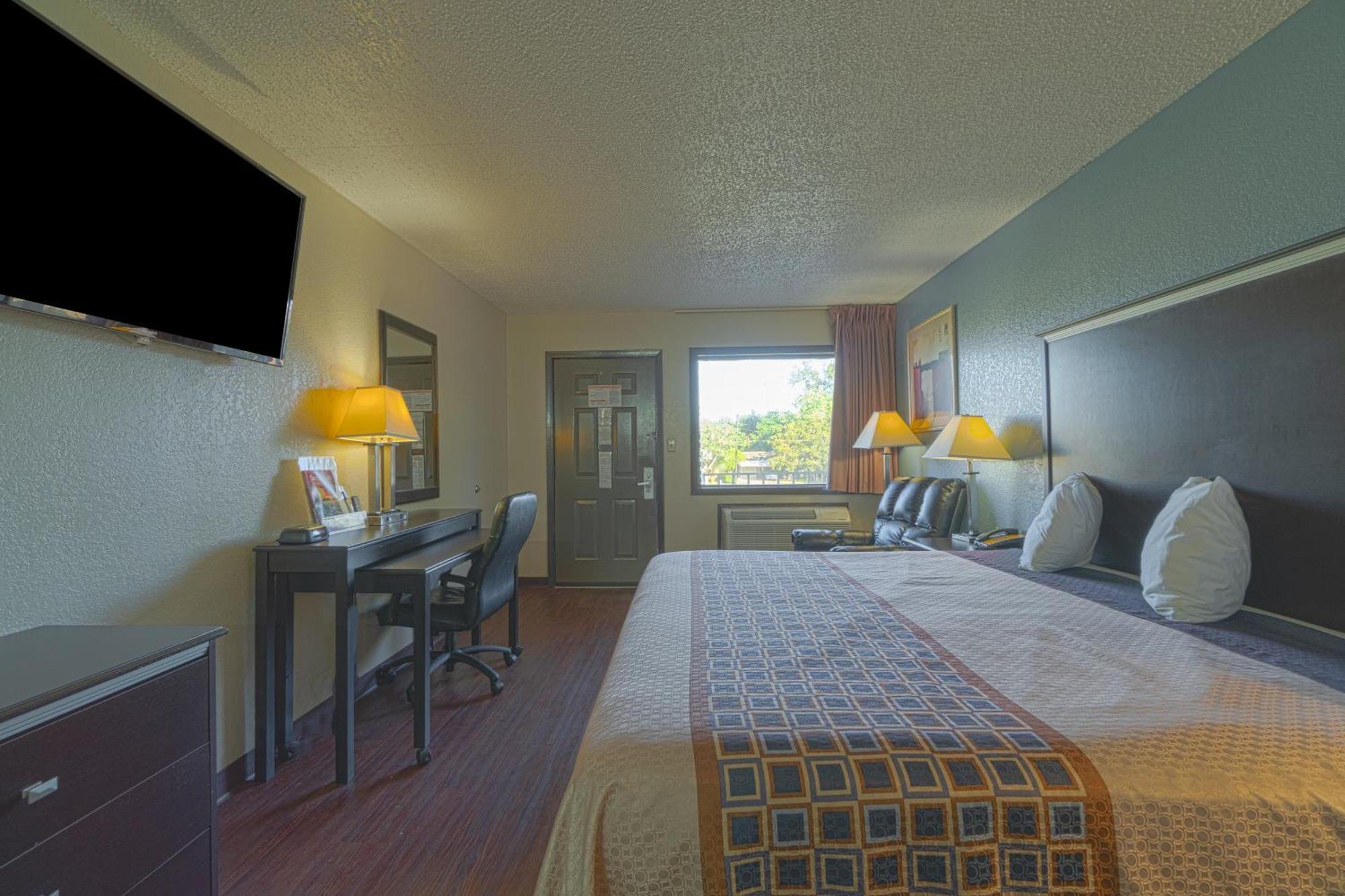Regency Inn & Suites By Oyo Bay City Tx Dış mekan fotoğraf