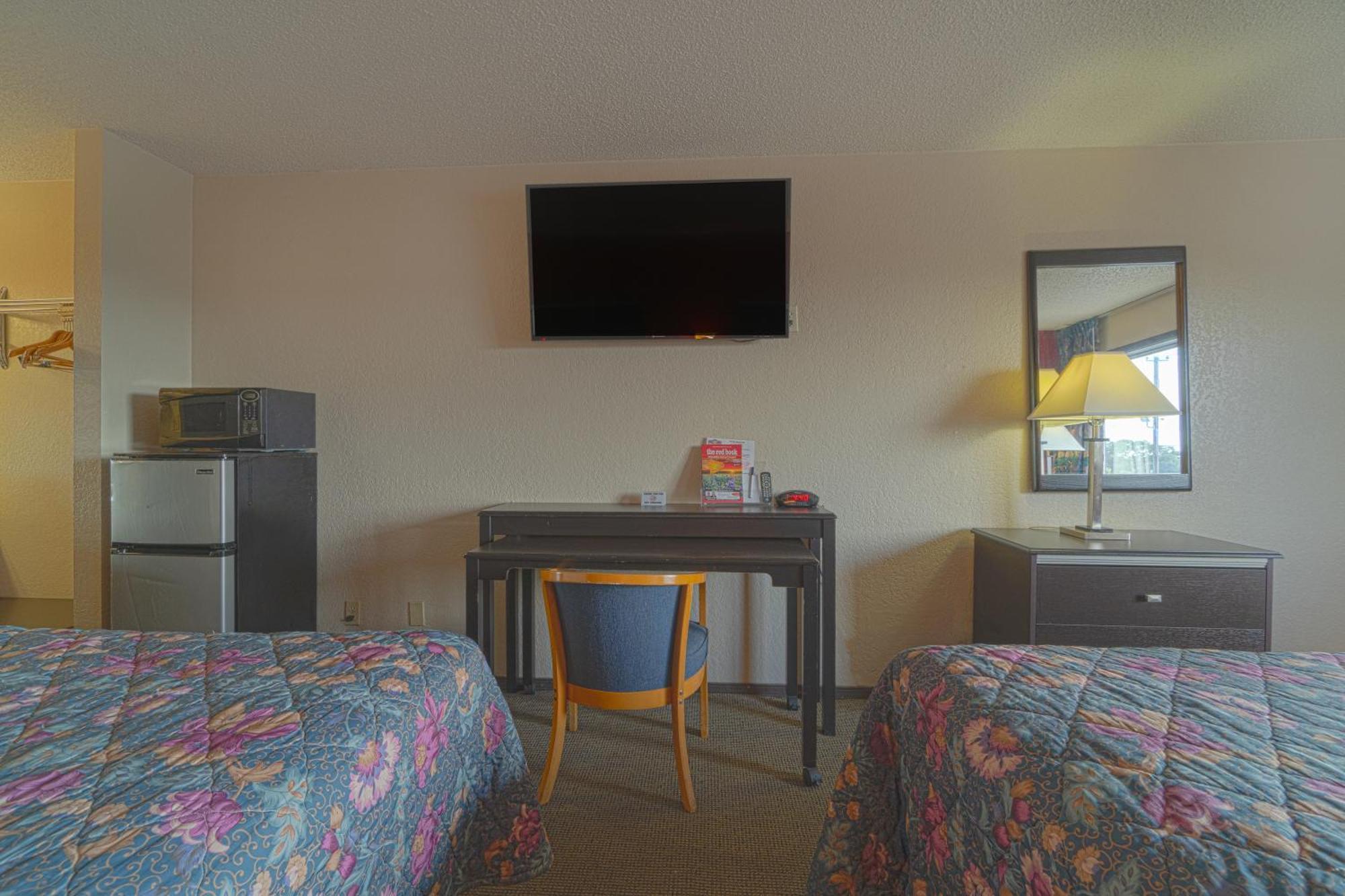 Regency Inn & Suites By Oyo Bay City Tx Dış mekan fotoğraf