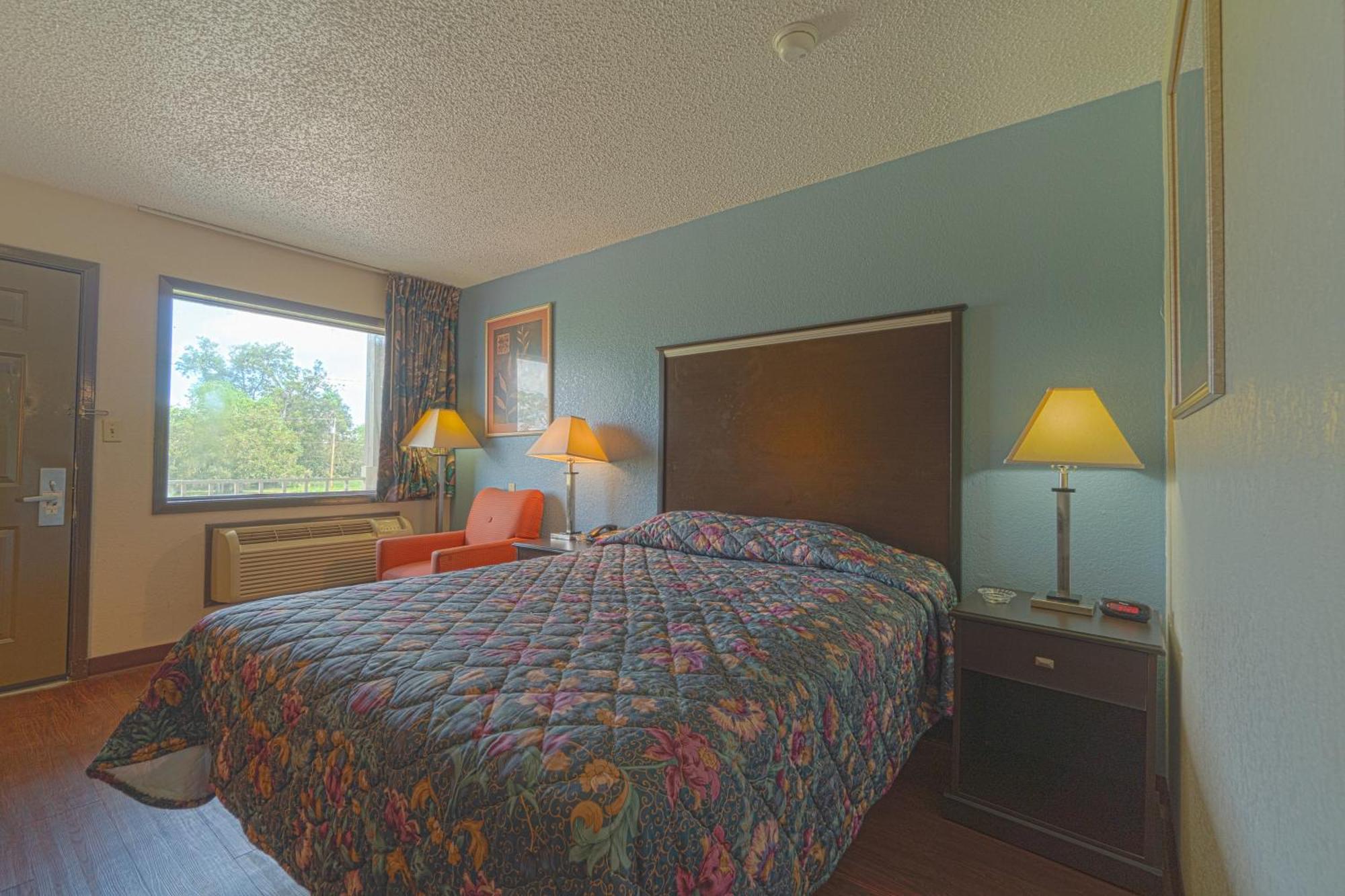 Regency Inn & Suites By Oyo Bay City Tx Dış mekan fotoğraf