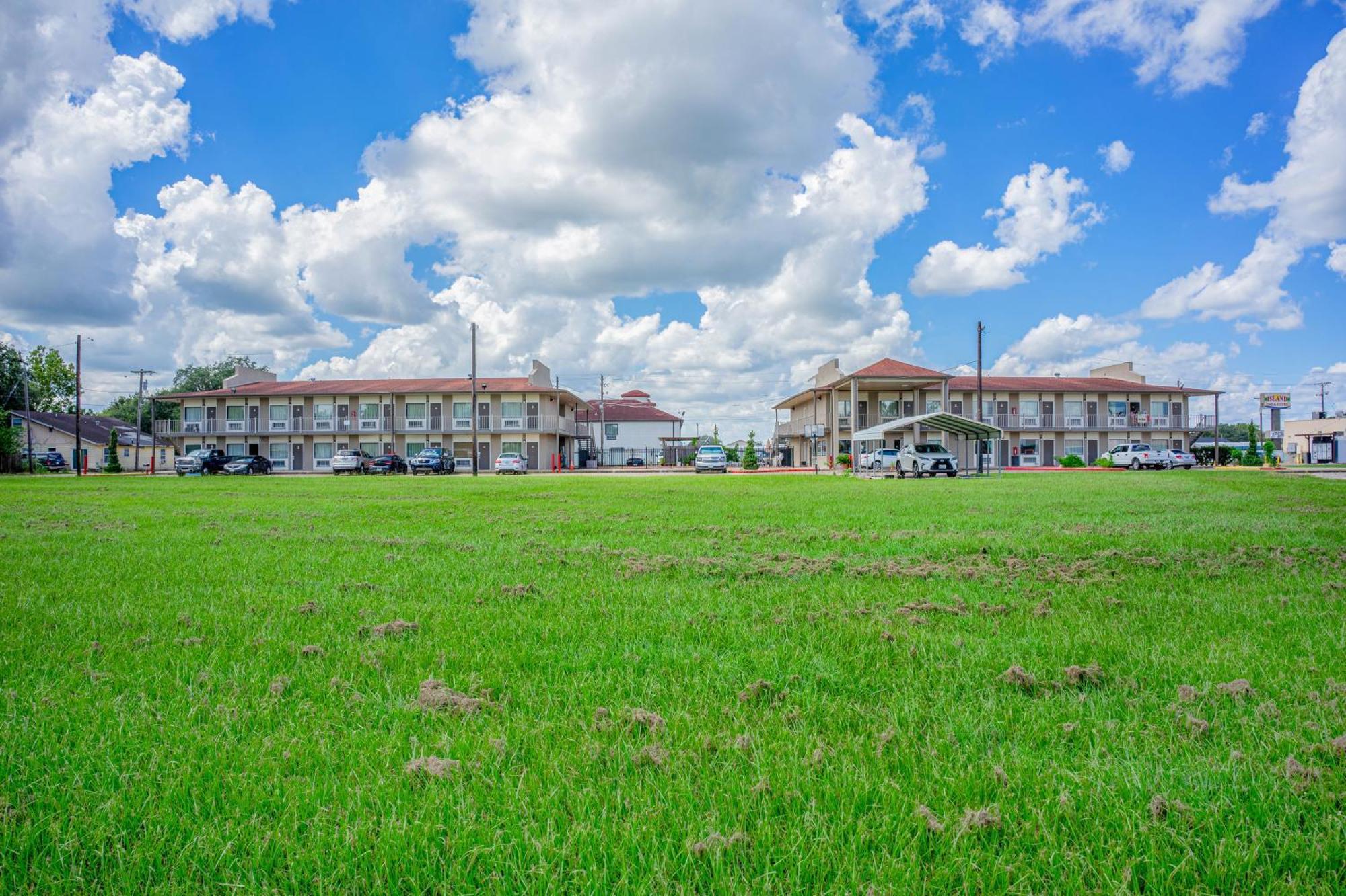 Regency Inn & Suites By Oyo Bay City Tx Dış mekan fotoğraf